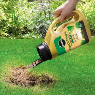 Miracle-Gro Patch Magic Grass Seed, Feed & Coir 1.1kg - Image 3