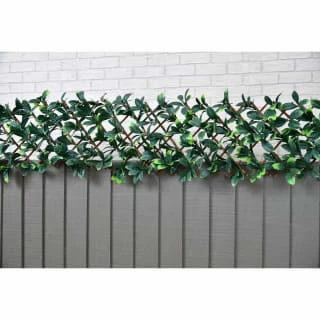 B&M Expanding Artificial Laurel Leaf Trellis 180 X 30cm - Image 3
